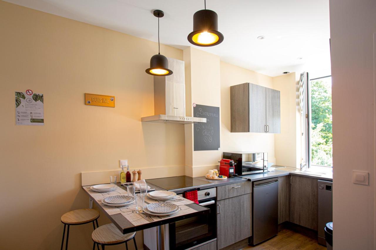 Ideal Pro & Couple - 2 Logements Theme Boho Chic Rdc & Dandy 1Er Etage - Quartier Calme - Jardin - Wifi Hd - Smart Tv - Parking Gratuit - Proche Centre & Transports - Ask Home Valenciennes Exterior foto