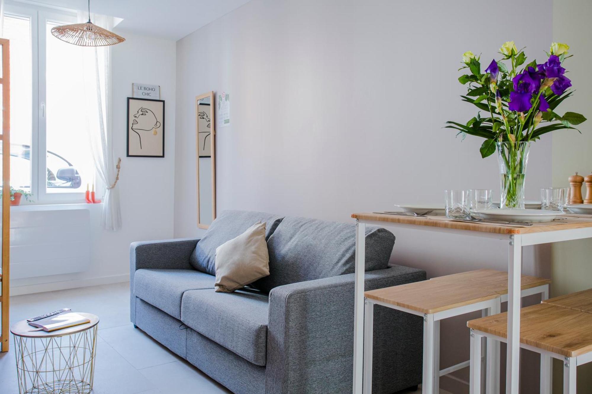 Ideal Pro & Couple - 2 Logements Theme Boho Chic Rdc & Dandy 1Er Etage - Quartier Calme - Jardin - Wifi Hd - Smart Tv - Parking Gratuit - Proche Centre & Transports - Ask Home Valenciennes Exterior foto