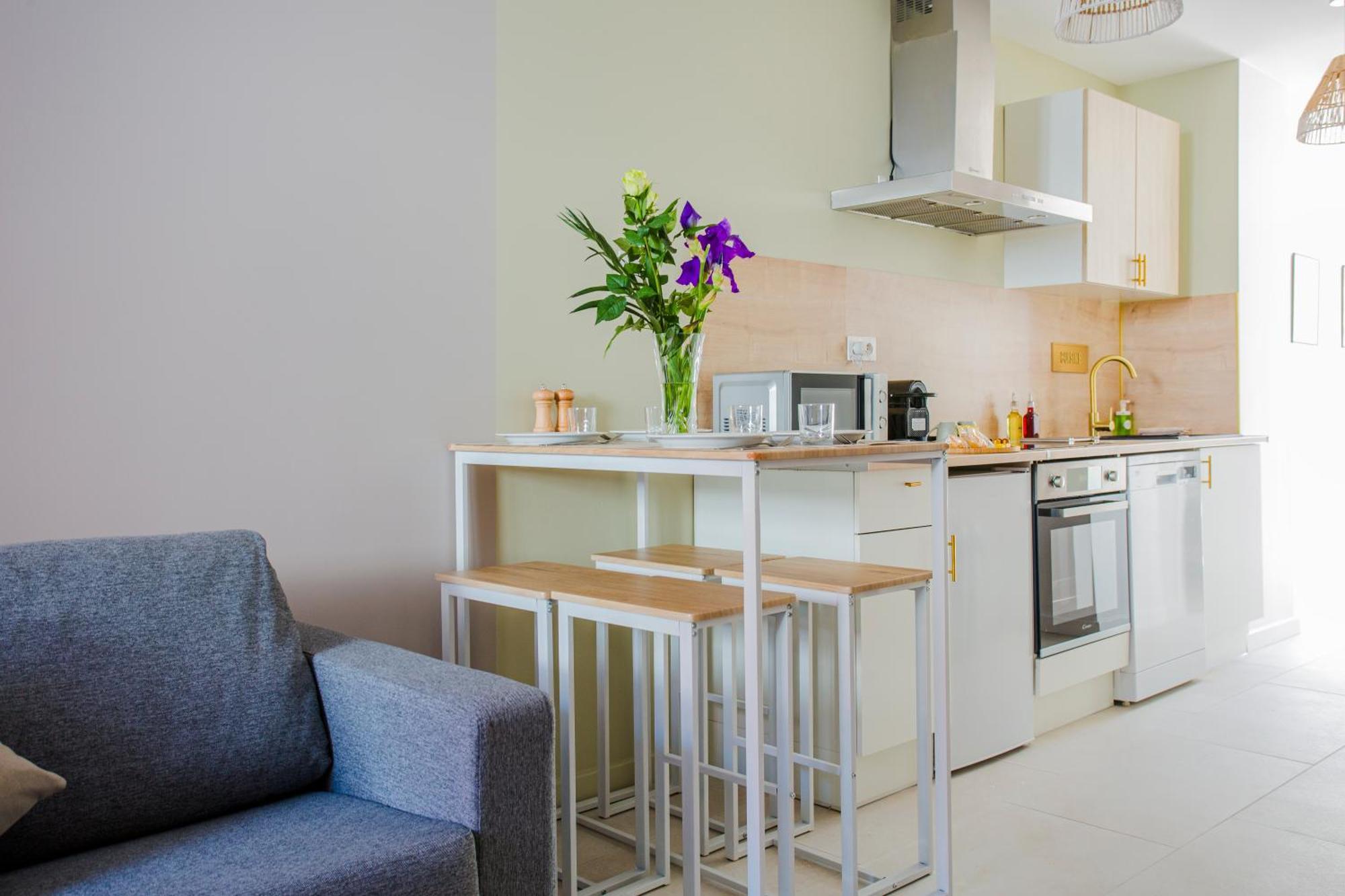 Ideal Pro & Couple - 2 Logements Theme Boho Chic Rdc & Dandy 1Er Etage - Quartier Calme - Jardin - Wifi Hd - Smart Tv - Parking Gratuit - Proche Centre & Transports - Ask Home Valenciennes Exterior foto
